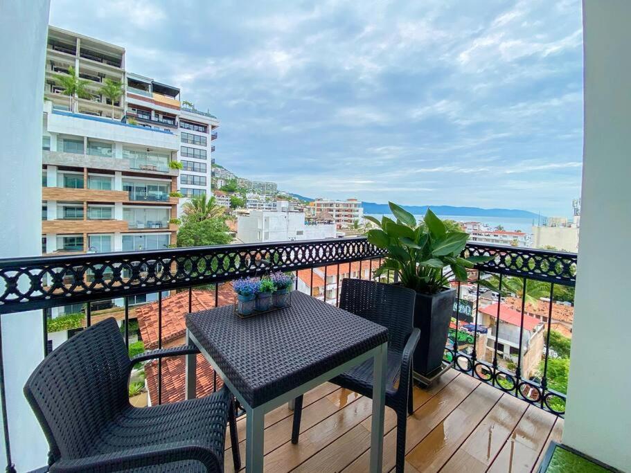 Luxury Oceanview Modern Condo Puerto Vallarta Buitenkant foto